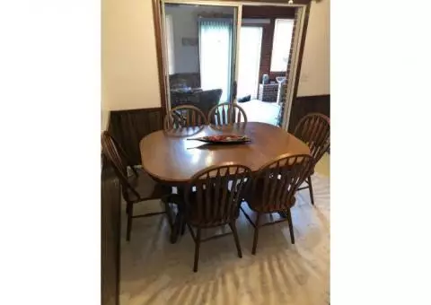 Solid Oak Dining Room table and Chairs